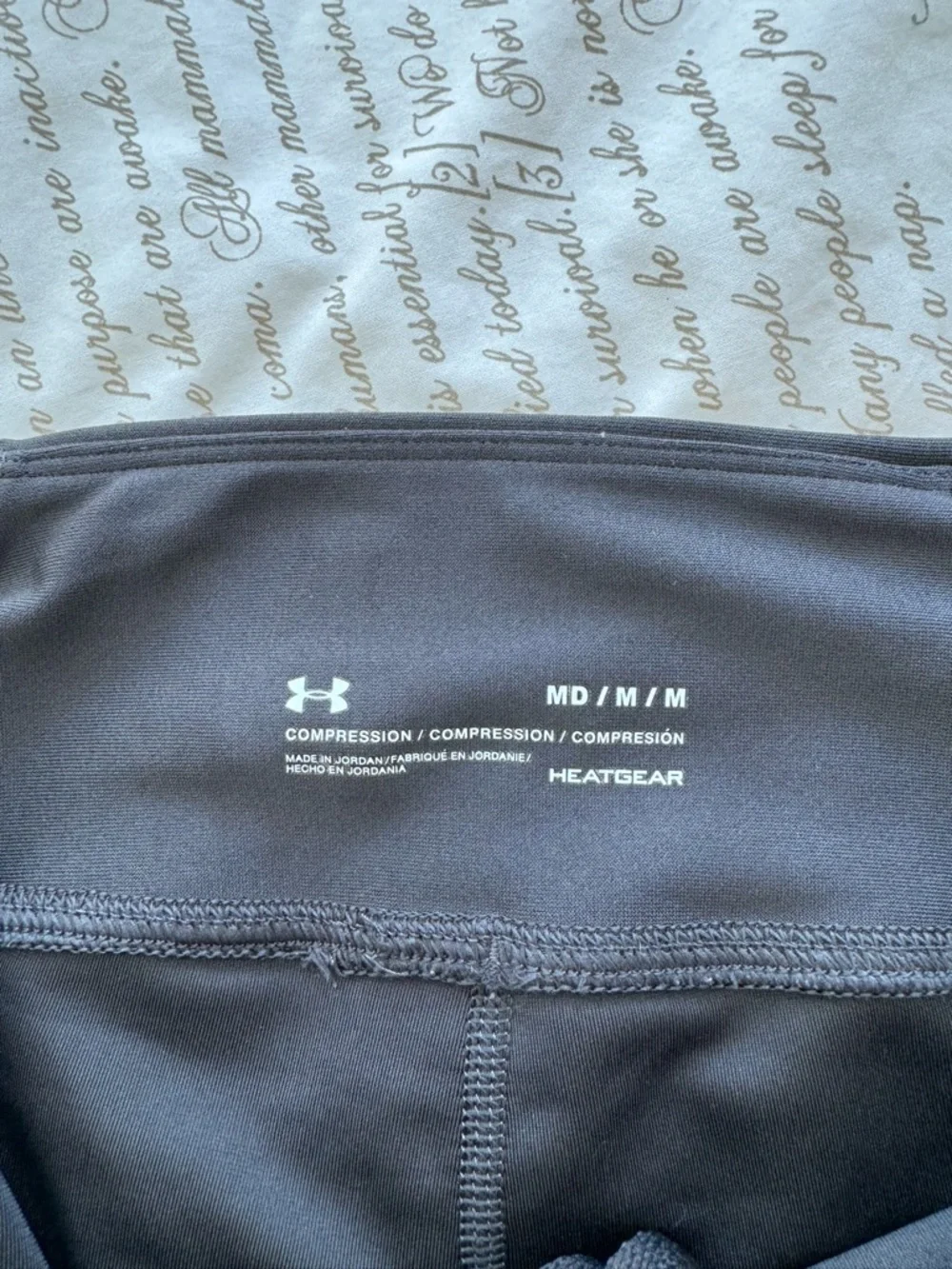 Under Armour Bundle w’s medium - Picture 11 of 13